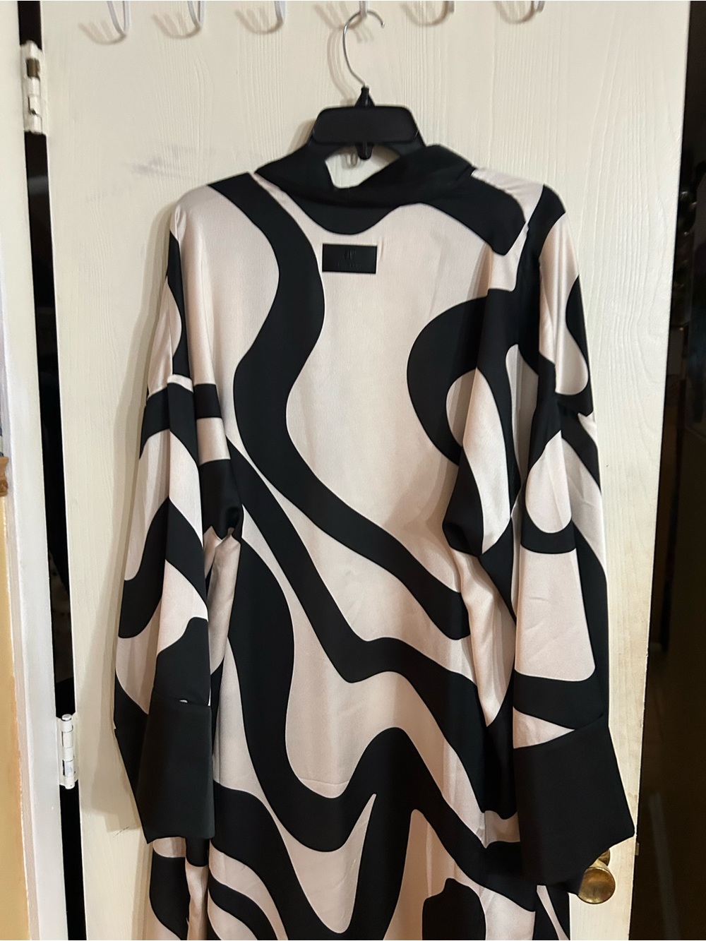 Ada & Edith Black & Cream Long Printed Robe Kimono - Picture 7 of 9